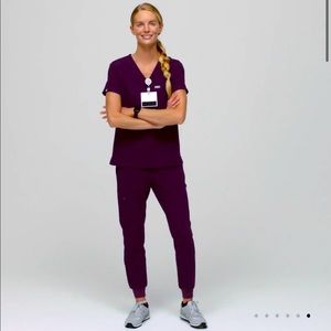 NWT Figs Women’s Deep Purple Scrub Set Medium Catarina / Zamora
